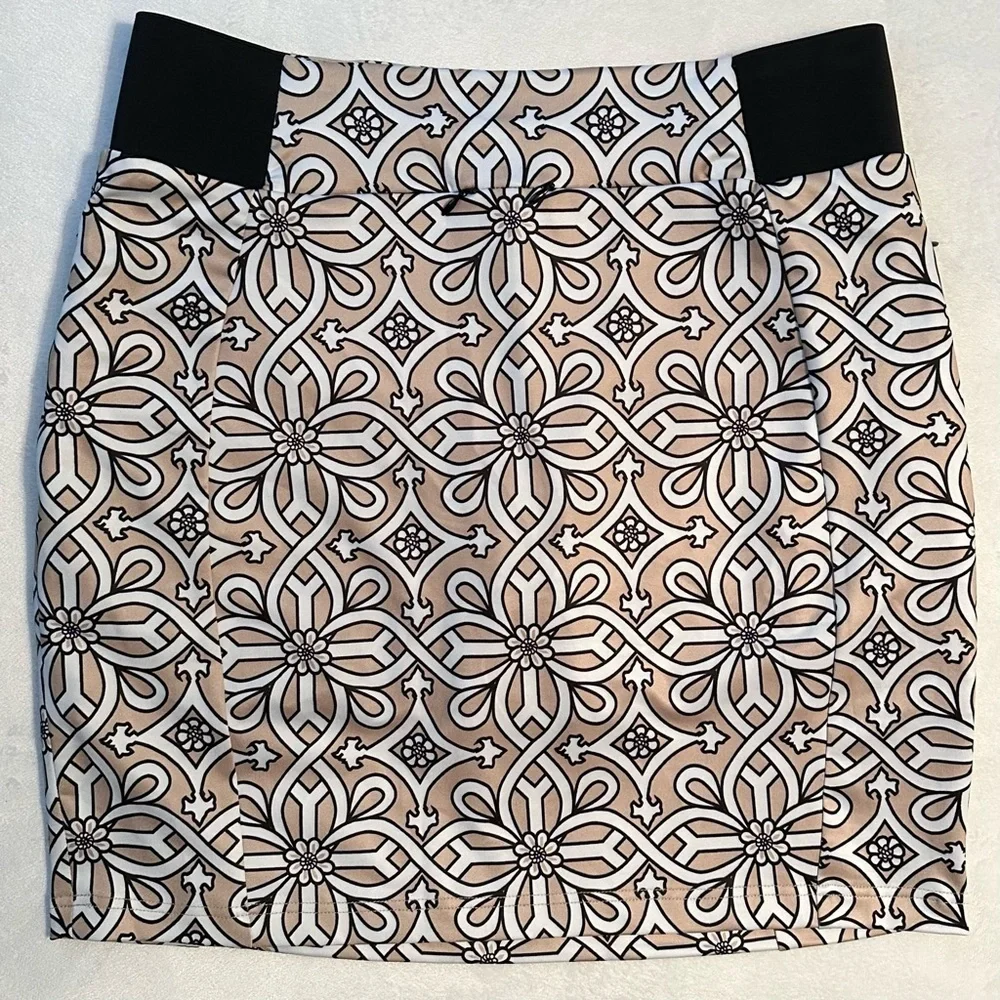 Gretchen Scott Stretch Skippy Skort Womens L Skirt NWT tan white vine print